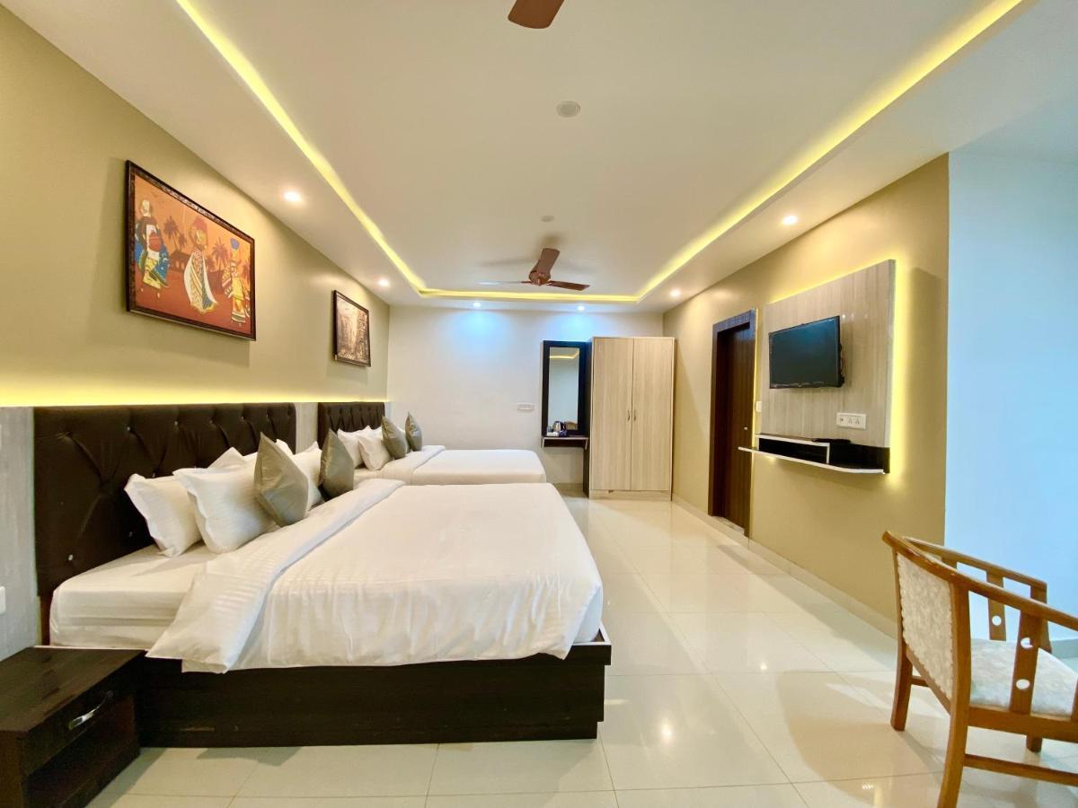 Hotel Kavita Palace לנסדאון מראה חיצוני תמונה