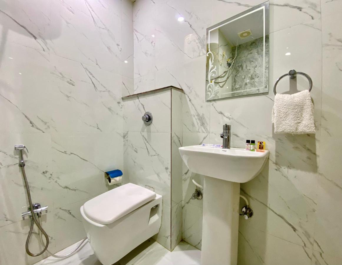 Hotel Kavita Palace לנסדאון מראה חיצוני תמונה